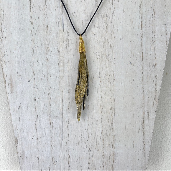 🚫SOLD🚫 NWOT Sage Goddess Alchemist Gold Plated Black Kyanite Pendant Necklace - Picture 6 of 16